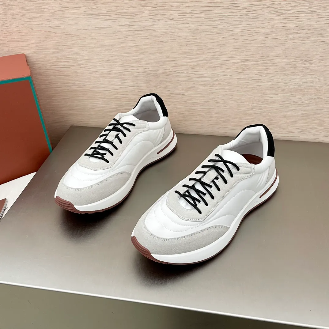 Factory price: 460💰Loro men's shoes💰iana WeekendWalk men's waterproof sports shoes! Waterproof canvas warm men's shoes, the lightest L men's shoes in history 💰jogging shoes, the upper is made of Wind microfiber with StormSystem® waterproof and windproof treatment and goatskin, which is waterproof and warm. There will be a little wrinkle on the upper, which is normal because the waterproof fabric is very soft and the exquisite carving is very challenging. Craftsmanship and lathe workmanship, the lining is made of cloth for a warmer and more comfortable fit, and the Kummel-colored rubber outsole is made of lightweight material: this structure ensures proper weight distribution during walking, improves shock absorption and rebound, enhances grip and stability, and the eyelets and upper back of the shoe are embellished with light and very comfortable shoes! Packed in the original box at the counter, multiple colors available! Size: 39-40-41-42-43-44 45 standard leather shoe size